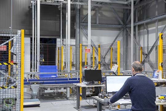 Lade- und Pickingstation